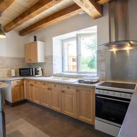 Maison Climatisee Avec Piscine Privee Et Animaux Admis - Fr-1-616-515 *